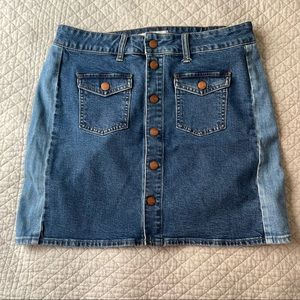 Madewell Two Tone Front Button Denim Skirt